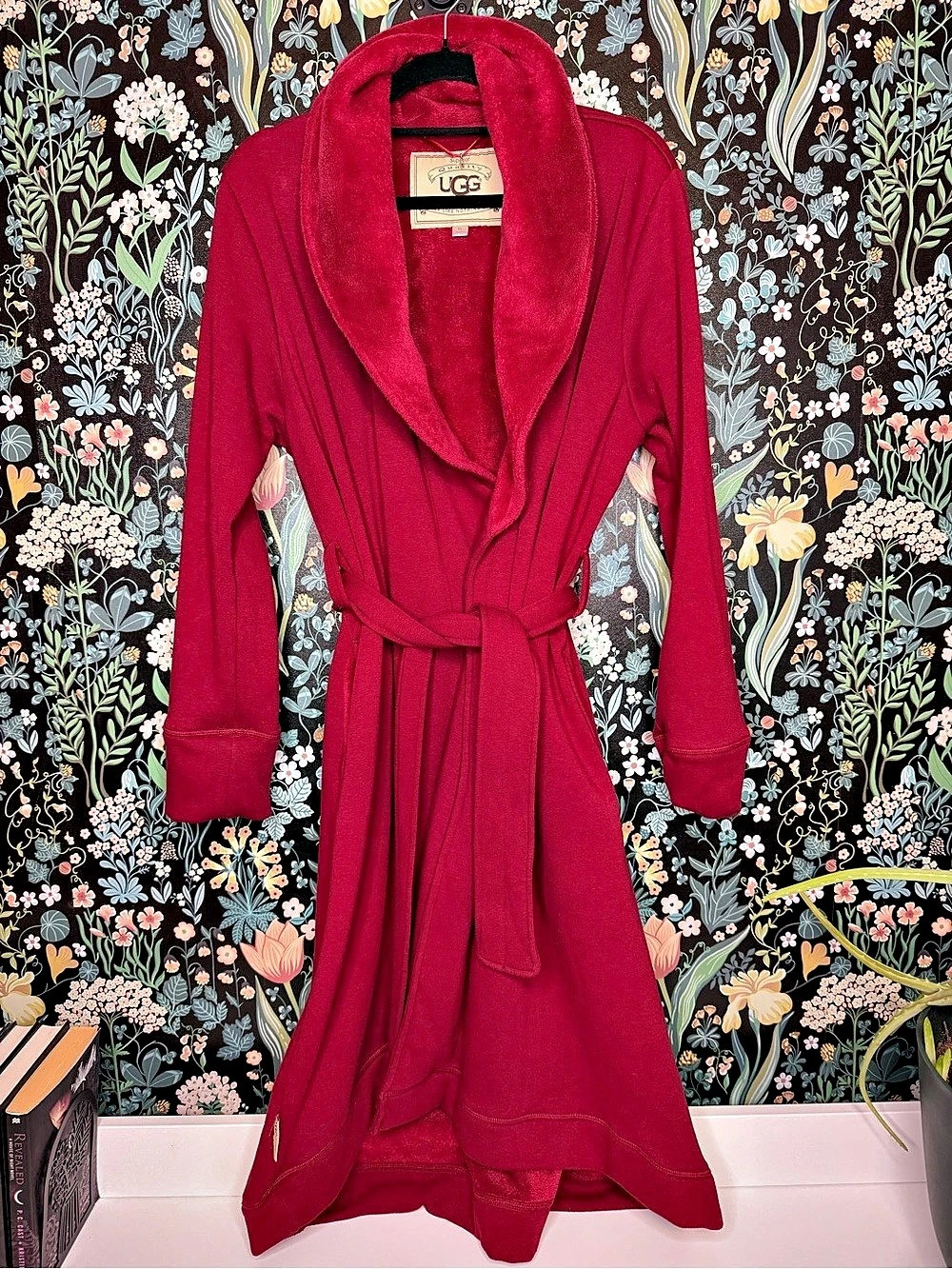 UGG Plush Robe in Red XL